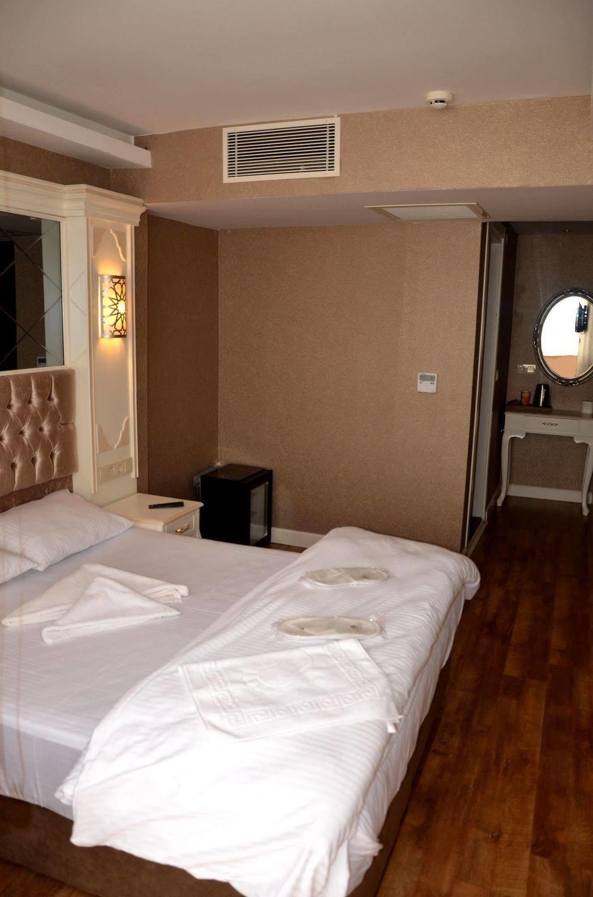 Sun Comfort Hotel Istanbul Bagian luar foto